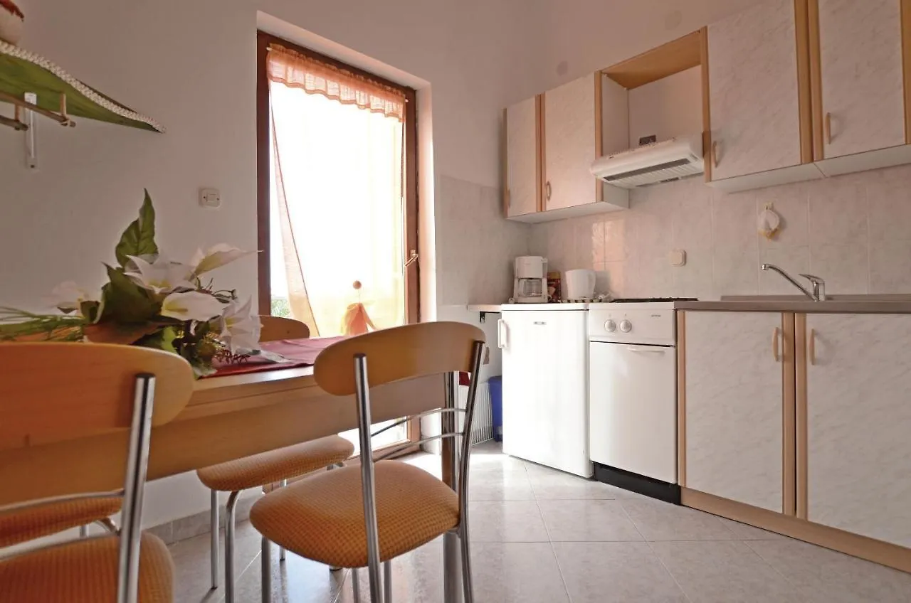 Apartments Josip Pavicini