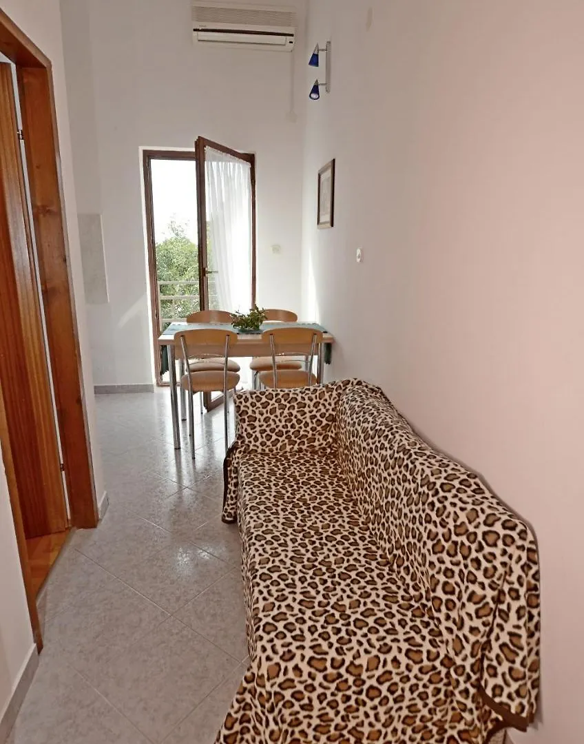 Apartments Josip Pavicini 0*,  Croatie