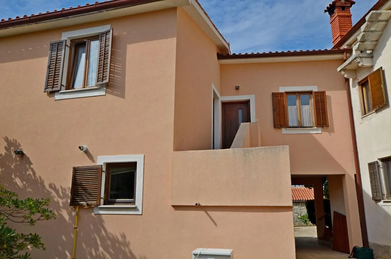 Apartments Josip Pavicini